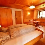Kartnall's Alm Apartamento